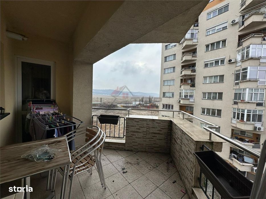 Inchiriere Apartament cu 3 camere Canta Bloc Nou