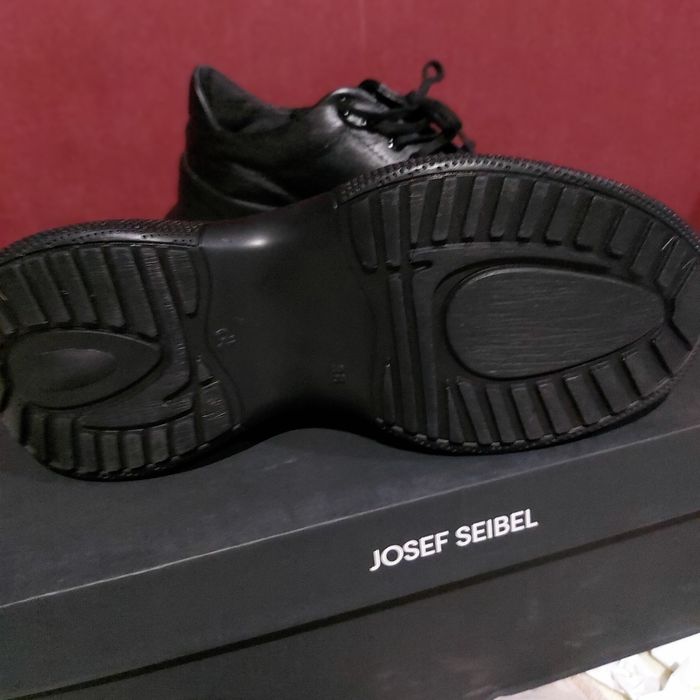 Черни  маратонки от телешка кожа с кристал