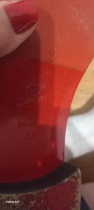 Продам сапожки Лабутен оригинал. Замша. Внутри кожа