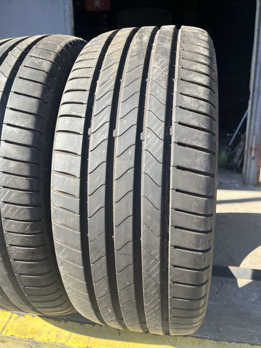 2 бр. летни гуми 225/45/17 Bridgestone DOT 0723 5,5 mm