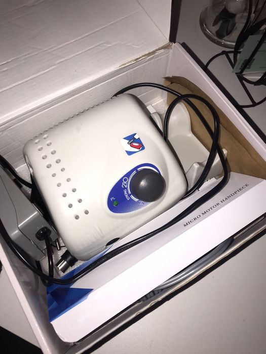 Аппарат для обработки ногтей