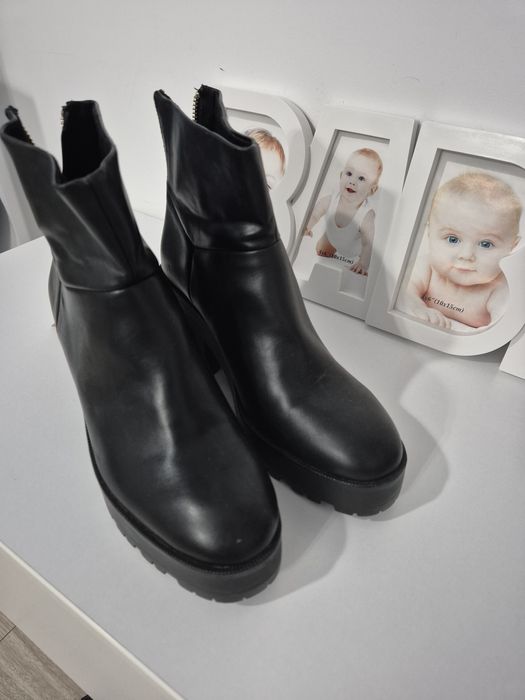 Ghete Pull & Bear,marimea 37