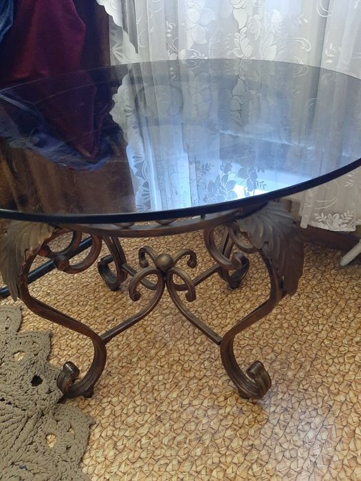 Продам  журнальный столик