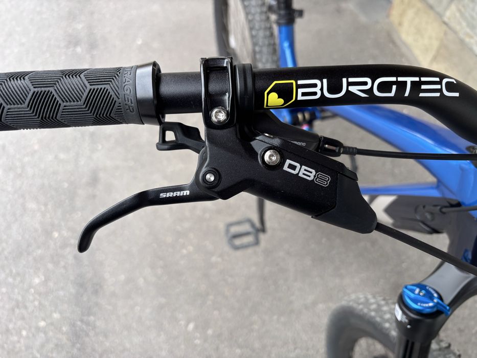 Ново планинско колело Trek Fuel8