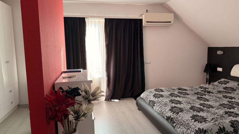 Casa de vanzare cu 3 dormitoare living 3 bai teren 1029 m/p