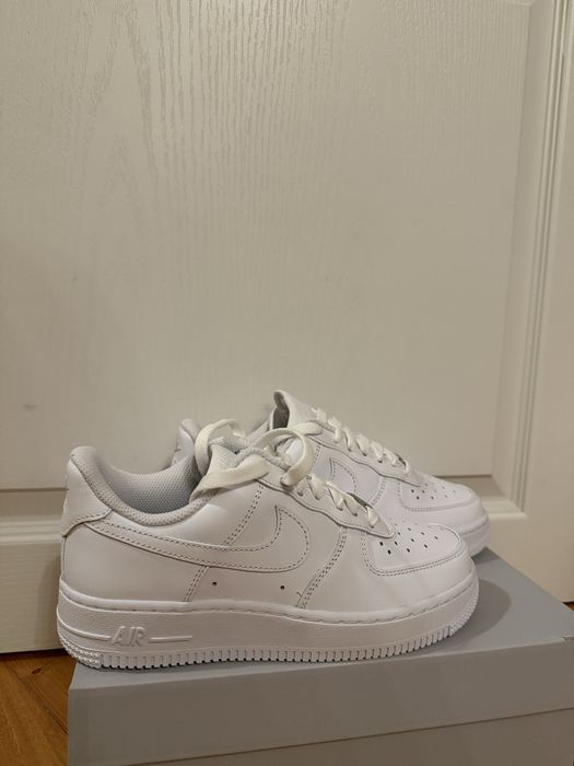 Бели маратонки Air Force 1
