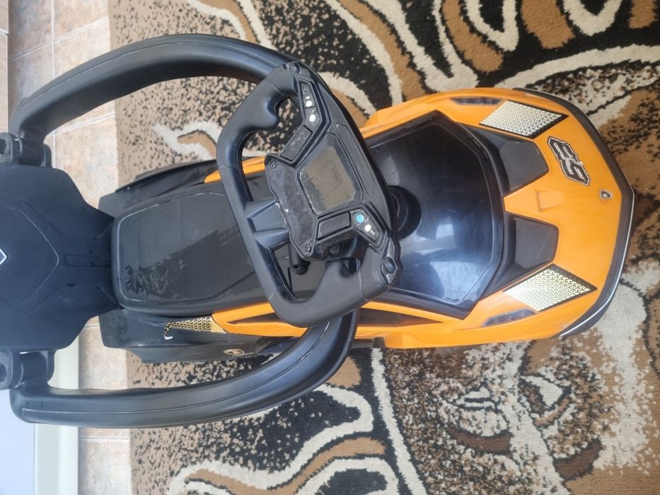 Детска кола за бутане "Lamborghini Essenza SC V12", жълто-черно, 67x28.5x29.5см