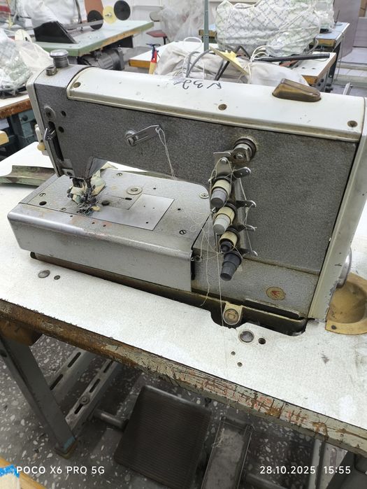 Швейный петельный автомат