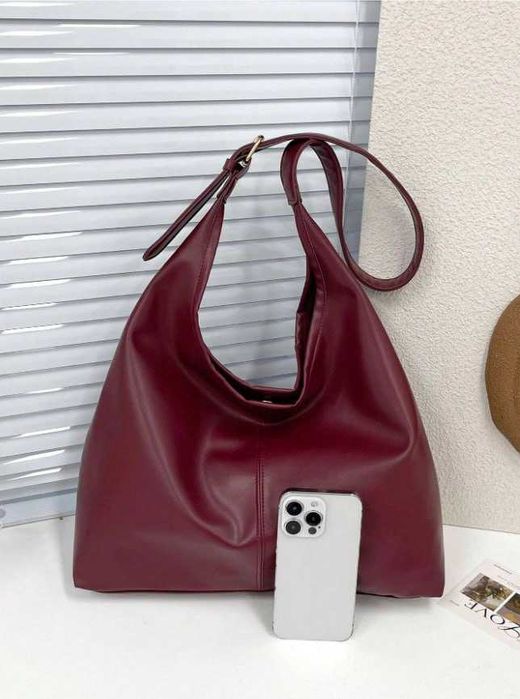 Дамска чанта през рамо – модерен дизайн, стил и удобство!