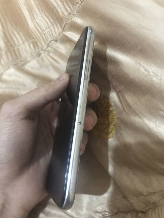 iPhone 11 pro white 64 gb