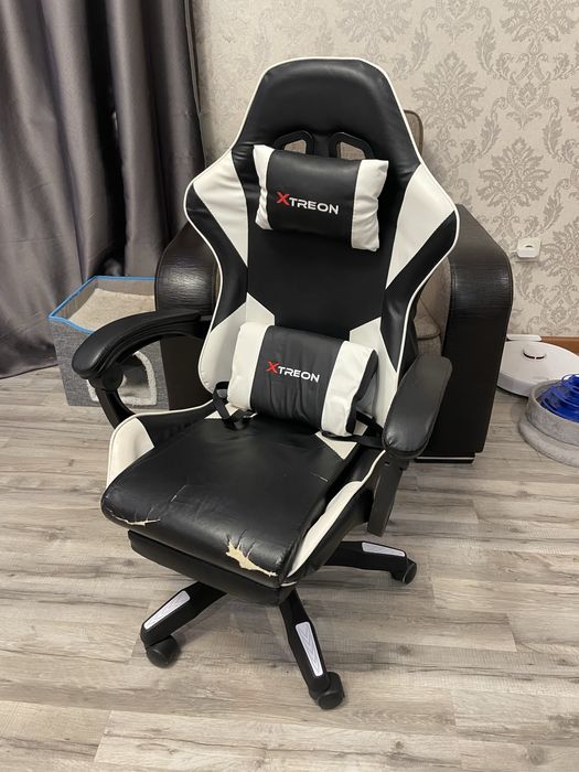 Геймерское кресло Xtreon