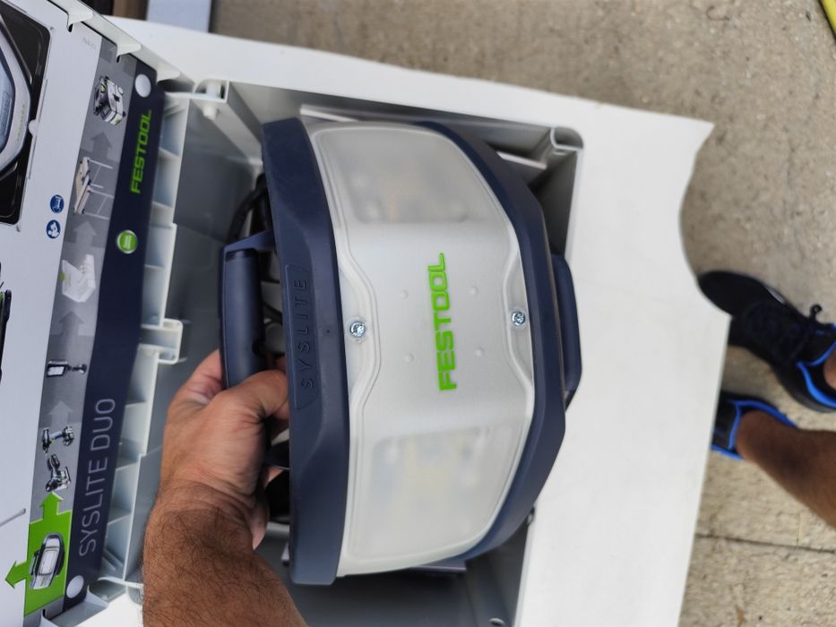 Нов прожектор Festool Syslite Duo