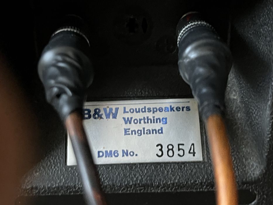 Boxe Top  Bowers & Wilkins  DM -6