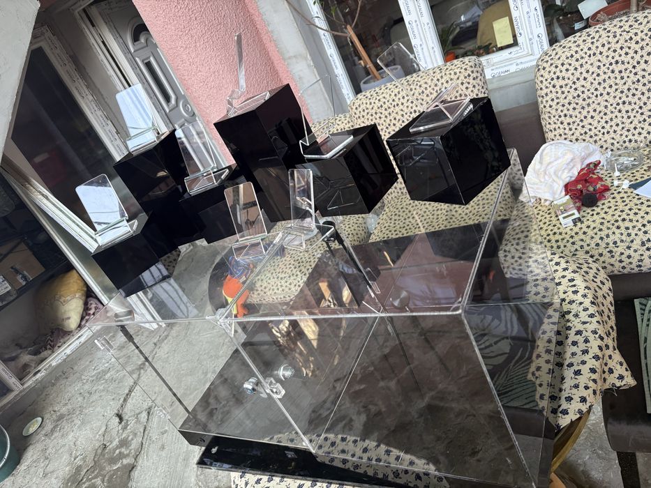 Box cutie terariu acvariu plexiglas transparent cu usa si lumini LED actionate prin buton(expozitie ceasuri telefoane bijuterii )499 tot setul .