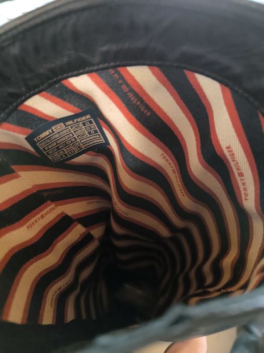 Vând cizme Tommy Hilfiger