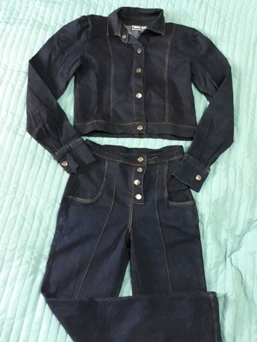 Стильные костюмы для стройных девушек