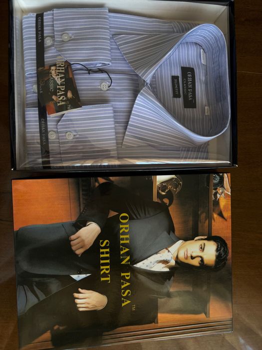 Мужская рубашка в нежно-голубом цвете.