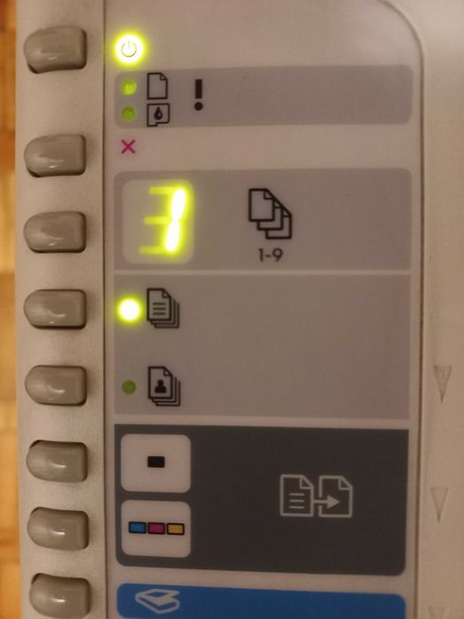 Принтер цветной HP Deskjet F 380