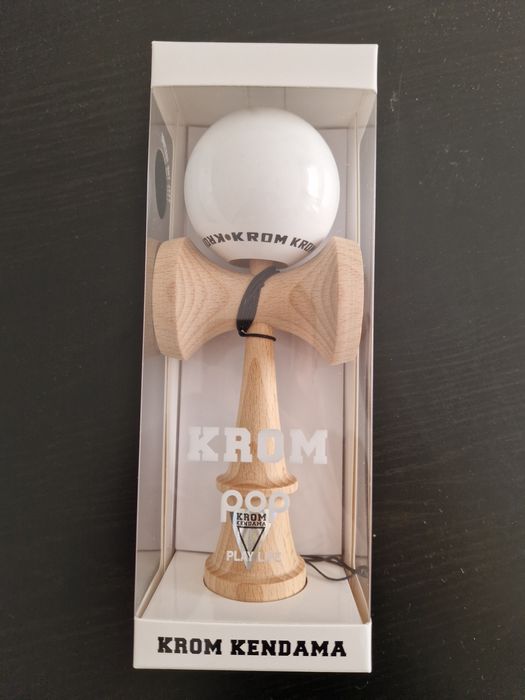 CADOU perfect ~ Kendama KROM cu Autograf