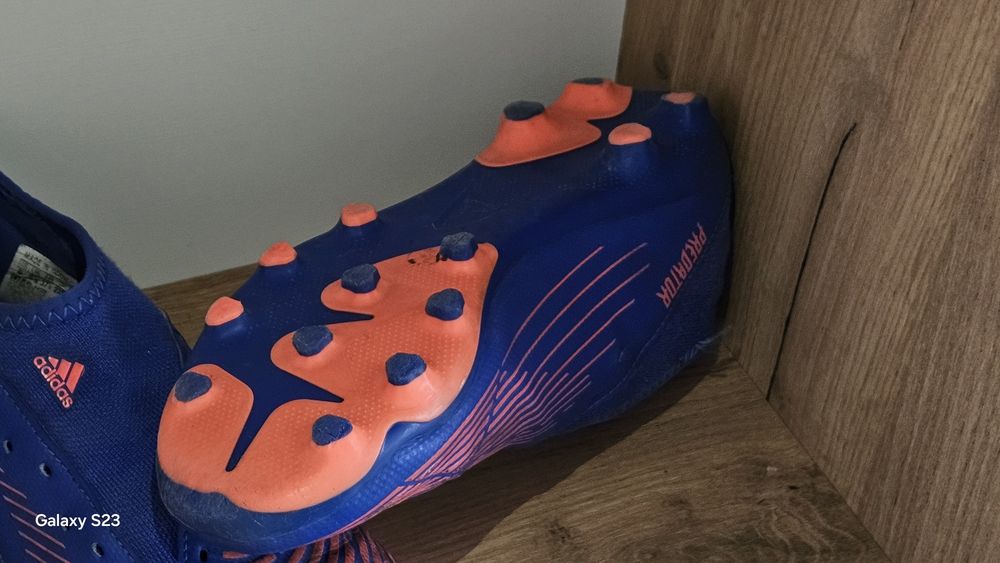 Продам бутсы Adidas Predator Edge