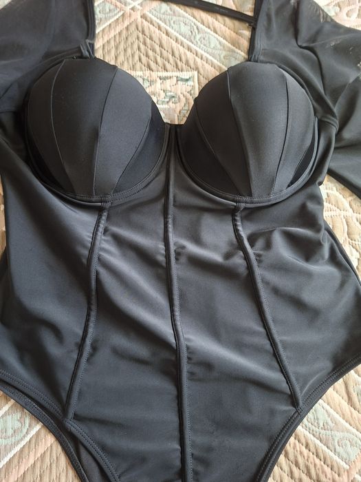 Продам купальник с рукавами