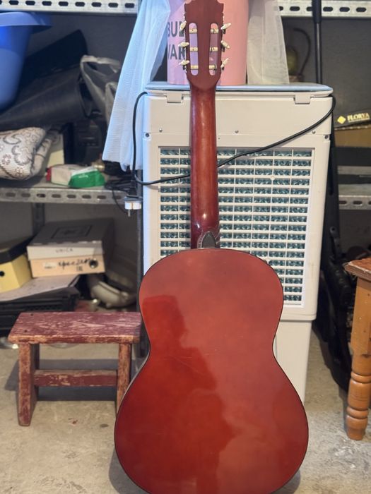 Срочна продам Гитара