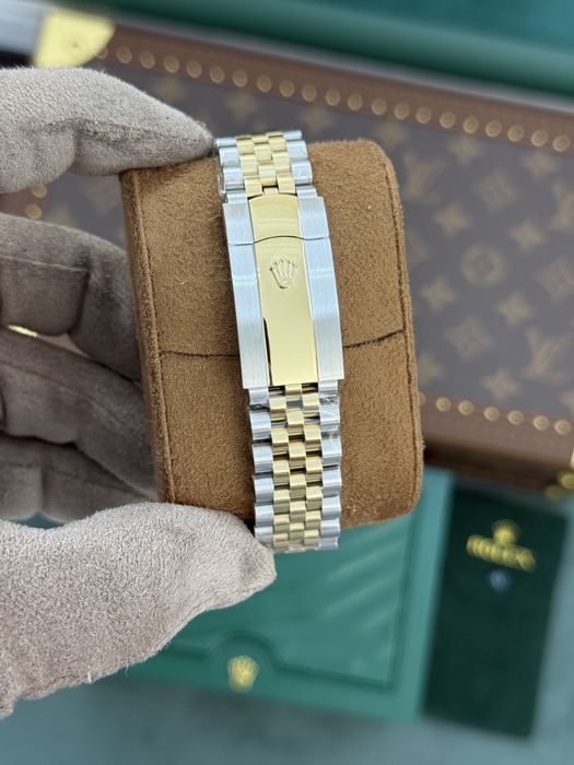 Rolex Date-Just 36mm Pearl Dial