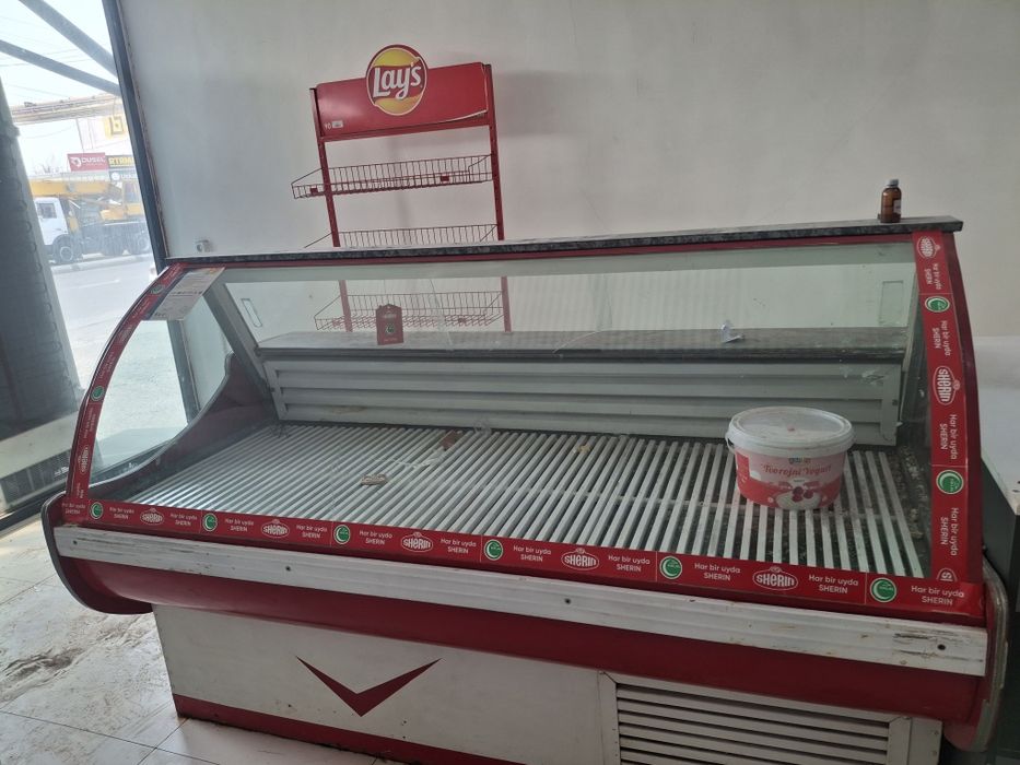 Холодилник витрина