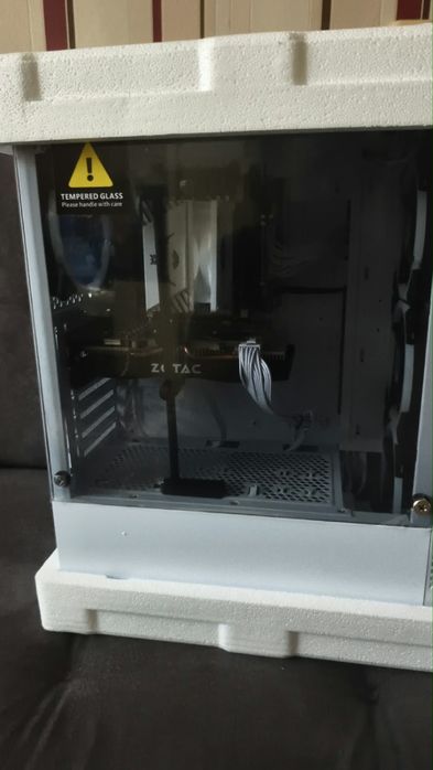 Продам UniComp Xeon E5-2666/GTX 1660Super 6/32ГБ SSD512 ГБ / WIN PRO11