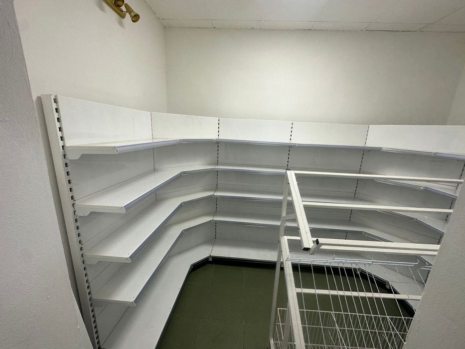 Стеллаж, кассовый стол