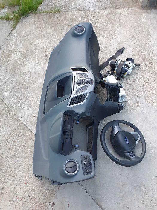 Plansa bord ford fiesta mk7