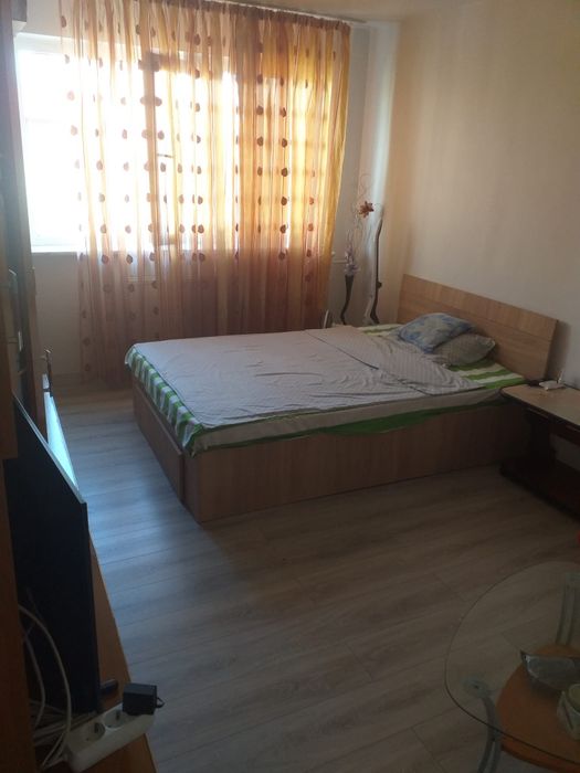Garsonieră de închiriat zona ostroveni cu  lift