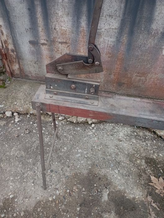 Настолна лостова ножица за рязани