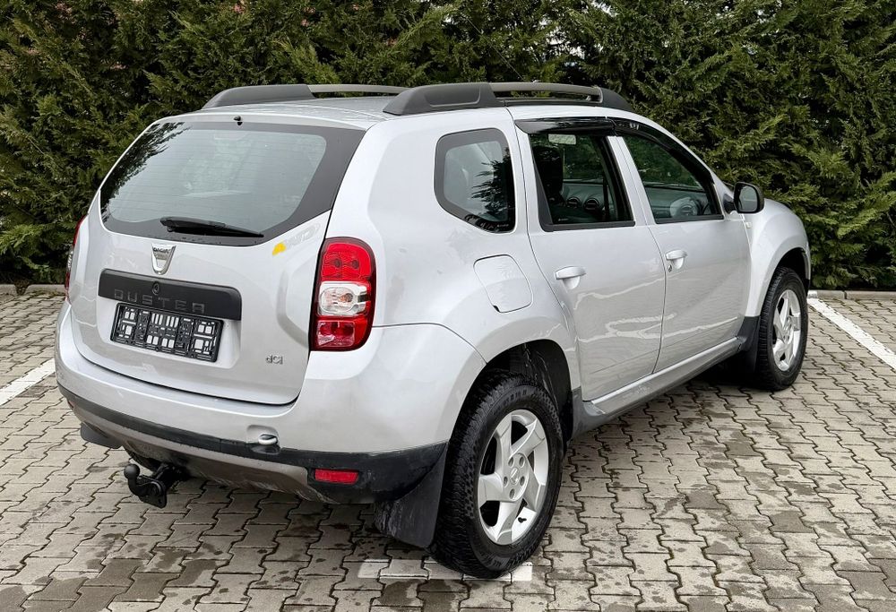 Vând Dacia Duster 4x4