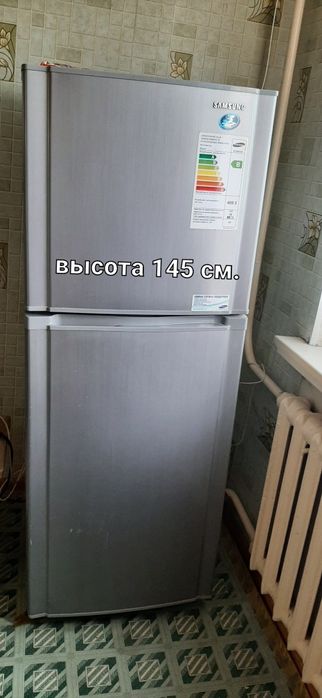 Холодильник Samsung