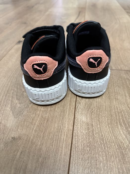 Продам стильные детские кроссовки Puma