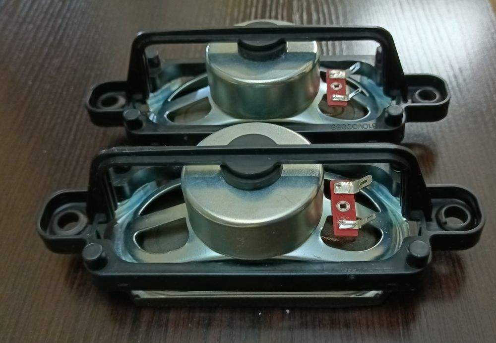 Динамики LG 10 W  8ом Max 20