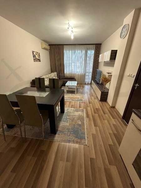 Дава се под наем Двустаен апартамент в Варна, Левски - 75 кв.м за 747.66 € - Снимка #2
