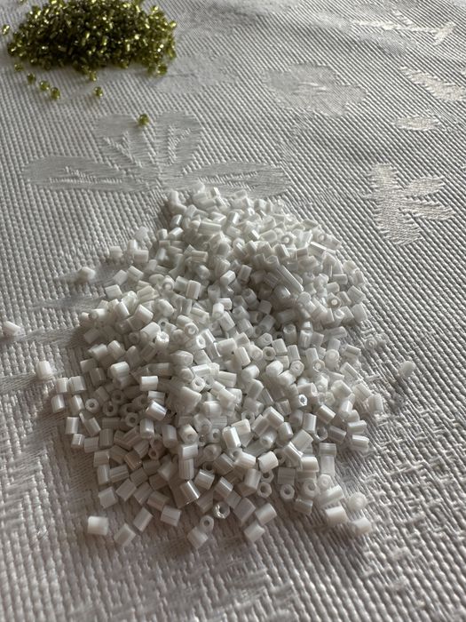 Бисер. Стеклярус. Чехия. Китай.