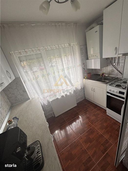 Apartament 4 camere 84 mp utili pretabil pentru investitie sau locuit