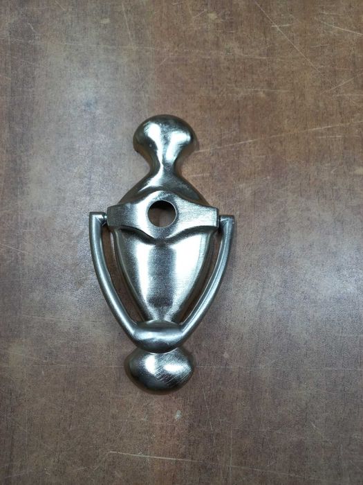 Етажерки. Шкаф. Чукче за входна врата  и  первази.