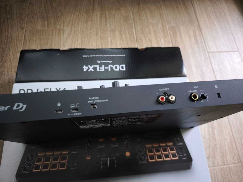 DJ контролер Pioneer DJ - DDJ-FLX4