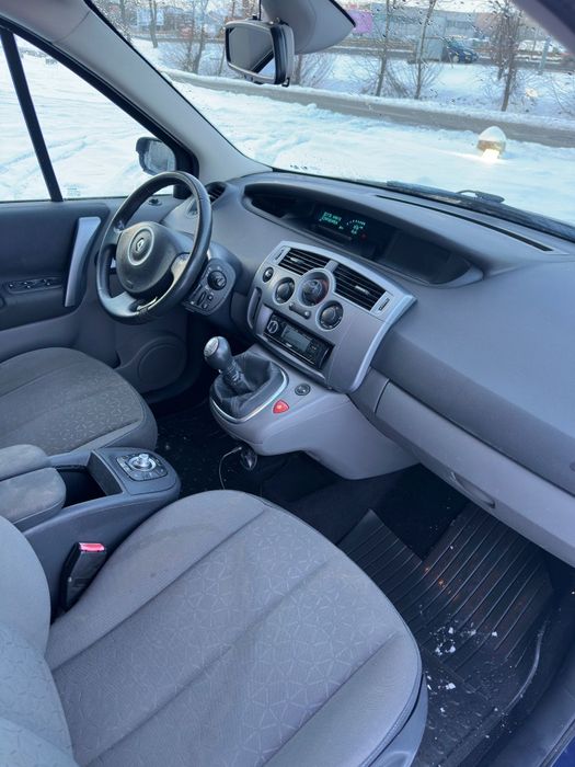 Renault Megane scenic 1,6 benzina  2009    115 cp