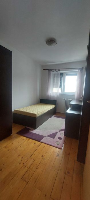 Apartament 3 camere de închiriat în Mănăștur – str. Mehedinți, etaj 7, decomandat, parcare