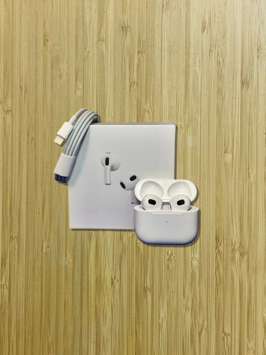 Airpods 3 sigilate noi