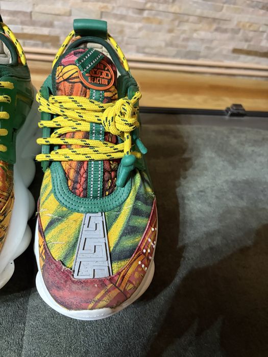 Versace chain reaction