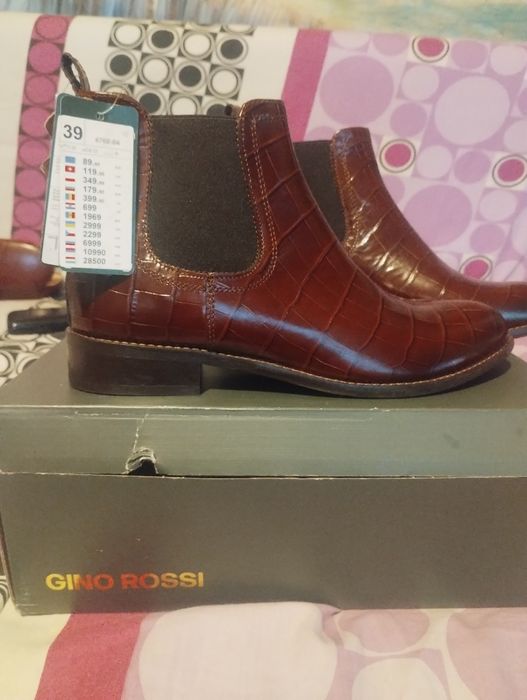 Ghete firma GINO ROSSI
