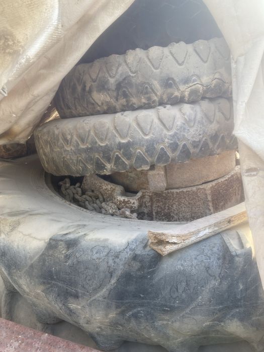 Запчясти для Трактора Звоните Есть Болоны малые и Большие