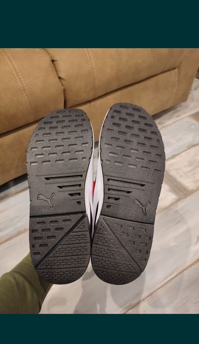 Чисто нови оригинални маратонки Puma, различни номера