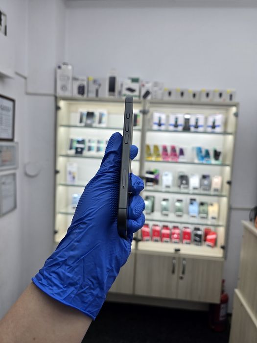 iPhone 17 / Black / 128GB / Baterie 100% / Garantie /  Rate